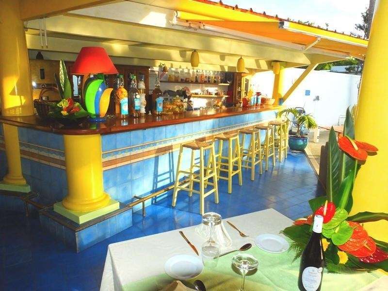 Le Nautile Beachfront Saint-Gilles Les Bains Restaurant photo